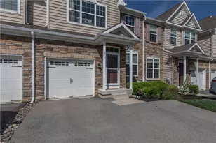 273 Redclover Ln, Upper Macungie Township, PA 18104 - Photo 2