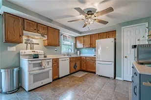 494 Broad St, Pen Argyl Boro, PA 18072 - Photo 12