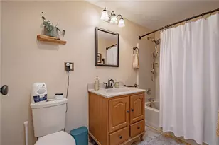494 Broad St, Pen Argyl Boro, PA 18072 - Photo 18