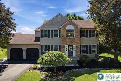 4661 Hampshire Drive, Hanover Twp, PA 18017 - Photo 2