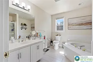 4661 Hampshire Dr, Hanover Twp, PA 18017 - Photo 38