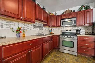 2355 Pennsylvania Ave, Lower Mt Bethel Twp, PA 18013 - Photo 4
