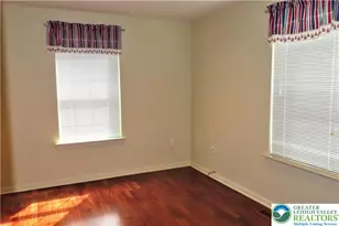 6810 Hunt Dr, Macungie Boro, PA 18062 - Photo 8