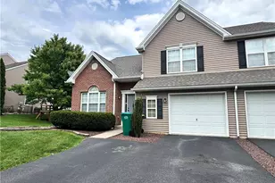 1537 Cambridge Dr, Macungie Boro, PA 18062 - Photo 1