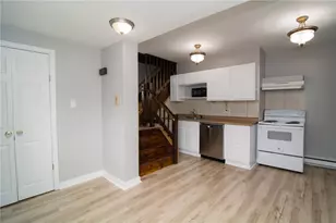 215 Franklin St, Alburtis Boro, PA 18011 - Photo 4