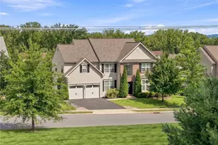 1161 Bramble Dr, Upper Macungie Township, PA 18031 - Photo 6