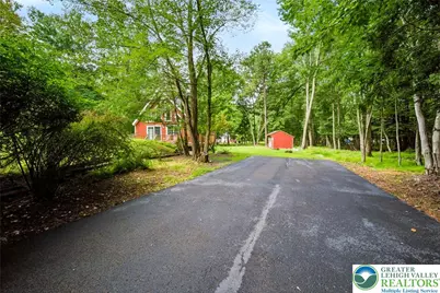 161 Linden Loop, Pocono Summit, PA 18346 - Photo 4