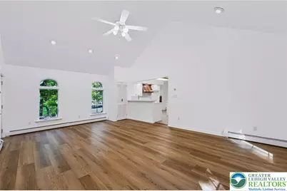 559 W Center Street, Plainfield Township, PA 18091 - Photo 12