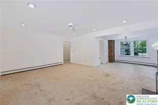 559 W Center St, Plainfield Township, PA 18091 - Photo 6