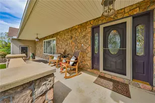 295 Crown View Ave, Stockertown Boro, PA 18083 - Photo 8
