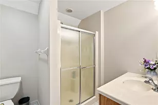2512 Waynesborough Ct, Lower Macungie Township, PA 18062 - Photo 48