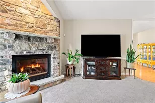 2512 Waynesborough Ct, Lower Macungie Township, PA 18062 - Photo 34