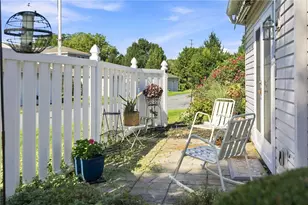 2512 Waynesborough Ct, Lower Macungie Township, PA 18062 - Photo 12