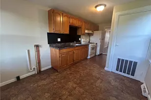 397 W St Joseph St, Easton, PA 18042 - Photo 4