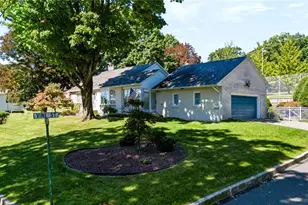 203 Vine St, Pen Argyl Boro, PA 18072 - Photo 2