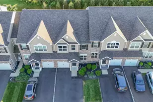310 Redclover Ln, Upper Macungie Township, PA 18104 - Photo 6
