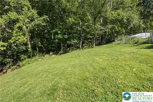 626 Scholl Ave, Salisbury Township, PA 18015 - Photo 2