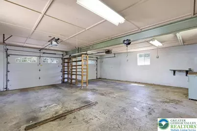 1235 Oakwood Drive, Hanover Twp, PA 18017 - Photo 12