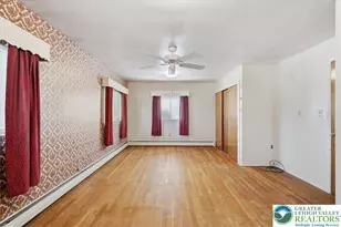 1235 Oakwood Dr, Hanover Twp, PA 18017 - Photo 6