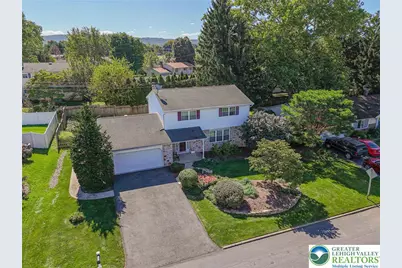 7516 Foxglove Place, Lower Macungie Township, PA 18062 - Photo 2