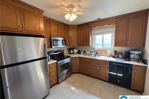 895 Cold Spring Rd, Allentown City, PA 18103 - Photo 2