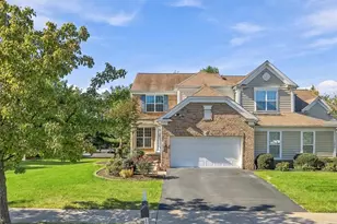 1884 Emerald Dr, South Whitehall Township, PA 18069 - Photo 2