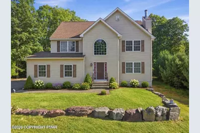 302 Lees Run Circle, East Stroudsburg, PA 18302 - Photo 2