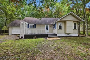 118 Buckhill Rd, Penn Forrest, PA 18210 - Photo 2