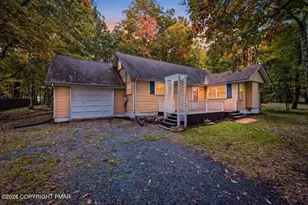 118 Buckhill Rd, Penn Forrest, PA 18210 - Photo 4
