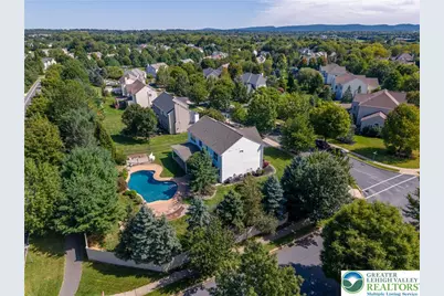 2224 Pembrooke Drive, Lower Macungie Township, PA 18062 - Photo 4