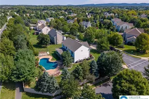 2224 Pembrooke Dr, Lower Macungie Township, PA 18062 - Photo 4