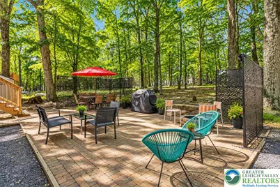245 Somerset Drive, Stroud Twp, PA 18301 - Photo 2