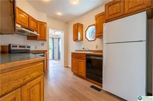 651 E Washington Ave, Bethlehem City, PA 18017 - Photo 14