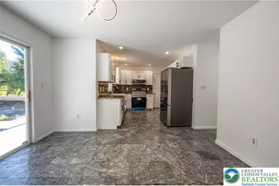 932 Pennsylvania Street, Whitehall Township, PA 18052 - Photo 10