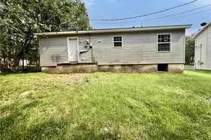 6372 Baltic Ave, Coolbaugh Twp, PA 18466 - Photo 4