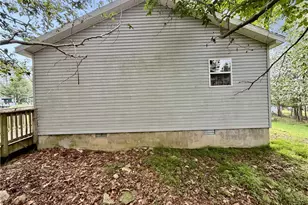 6372 Baltic Ave, Coolbaugh Twp, PA 18466 - Photo 6