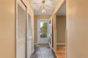 1304 Dalehurst Dr, Bethlehem City, PA 18018 - Photo 4