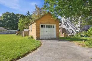 170 S New St, Nazareth Boro, PA 18064 - Photo 38