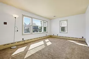 170 S New St, Nazareth Boro, PA 18064 - Photo 4