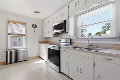 170 S New Street, Nazareth Boro, PA 18064 - Photo 10
