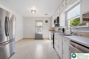 170 S New St, Nazareth Boro, PA 18064 - Photo 8
