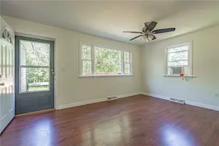 1884 Reading Dr, Lower Saucon Township, PA 18015 - Photo 4
