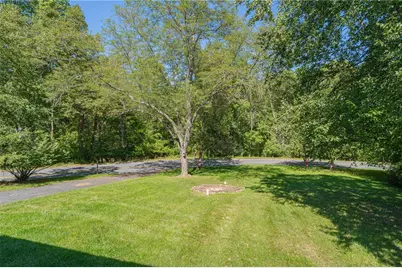 1884 Reading Drive, Lower Saucon Township, PA 18015 - Photo 20