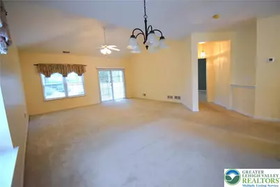 40 Glenmoor Circle N, Palmer Twp, PA 18045 - Photo 10