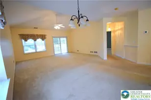 40 Glenmoor Cir N, Palmer Twp, PA 18045 - Photo 10