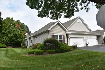 40 Glenmoor Circle N, Palmer Twp, PA 18045 - Photo 2