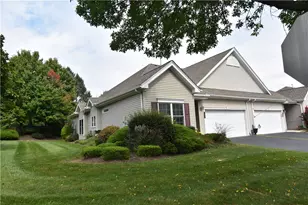 40 Glenmoor Cir N, Palmer Twp, PA 18045 - Photo 2
