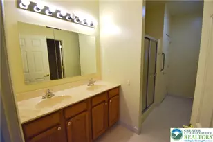 40 Glenmoor Cir N, Palmer Twp, PA 18045 - Photo 16