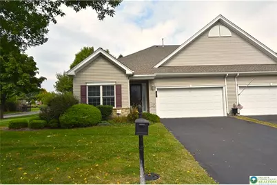 40 Glenmoor Circle N, Palmer Twp, PA 18045 - Photo 1