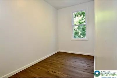 928 Vernon Street, Bethlehem, PA 18015 - Photo 2